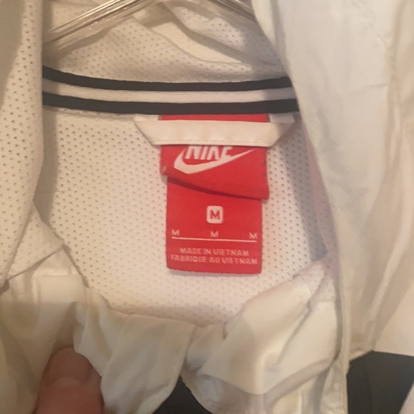 Nike mens windbreaker - Picture 2 of 5